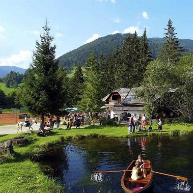 familu fun hotel trattlerhof bad kleinkirchhem oostenrijk