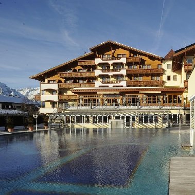 familie en spa resort alpenpark seefeld in tirol vakantie oostenrijk oostenrijkse alpen wintersport