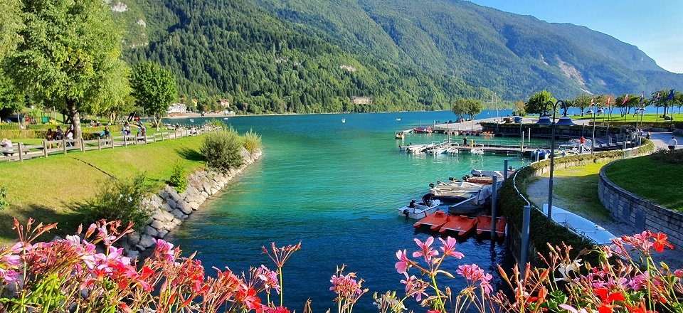 meer van molveno trentino italiaanse alpen italie (7)