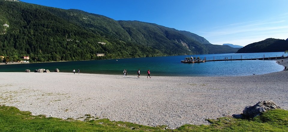 meer van molveno trentino italiaanse alpen italie (1)