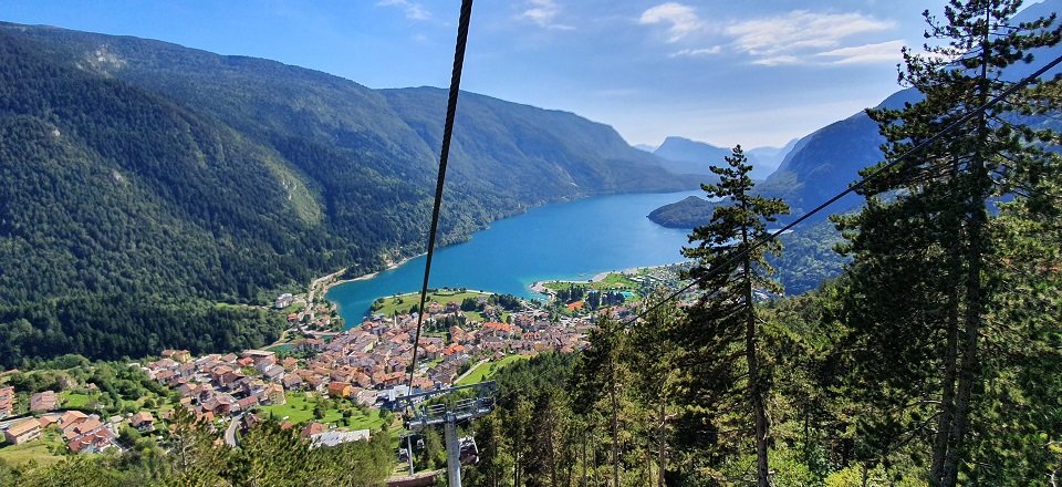 meer van molveno trentino italiaanse alpen italie (4)