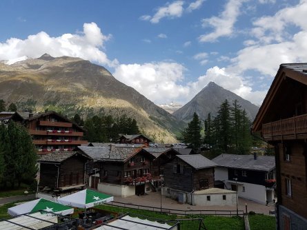 uitzicht hotel marmotte saas fee klant latoya meuris