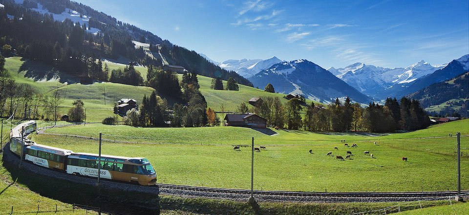 panoramatrein golden pass gstaad kanton bern berner oberland zwitserland mob